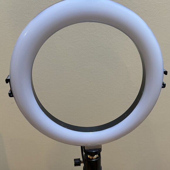Ring Light 8” with Tripod Stand - Picture 1 of 8